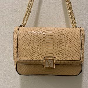 VS BAG 🥰🥰😍😍😍 currently not sold in stores really cute and roomy